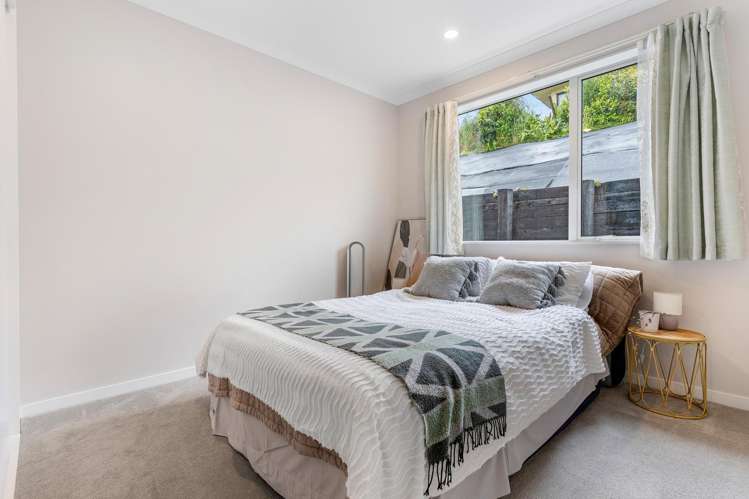 4 Tararua Street Massey_22