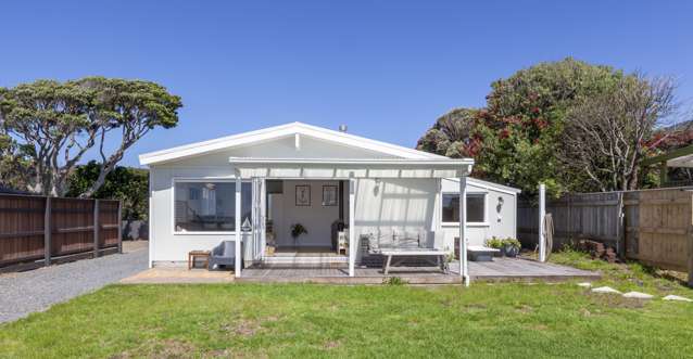 39 Aperahama Street Paekakariki_2