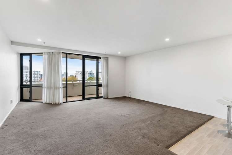6b/22 Beresford Square Auckland Central_1