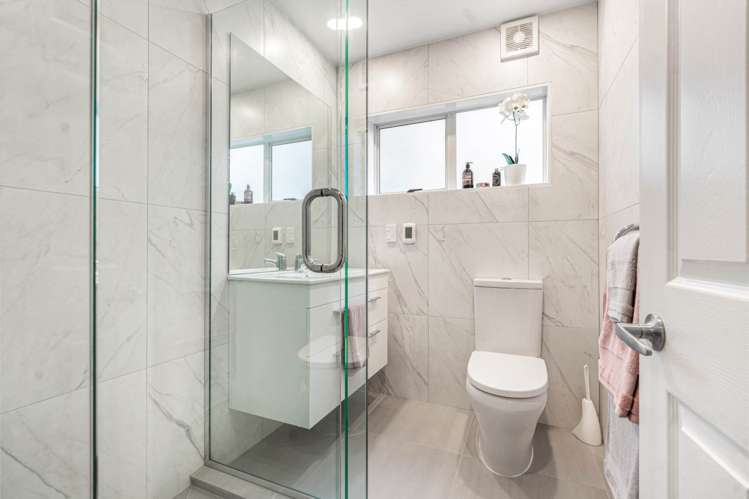 1/38 Clifton Road Hauraki_11