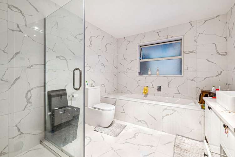 6 Puruatanga Drive Flat Bush_10