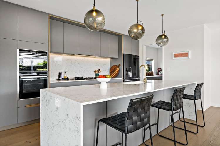 17 Dinning Road Riverhead_4