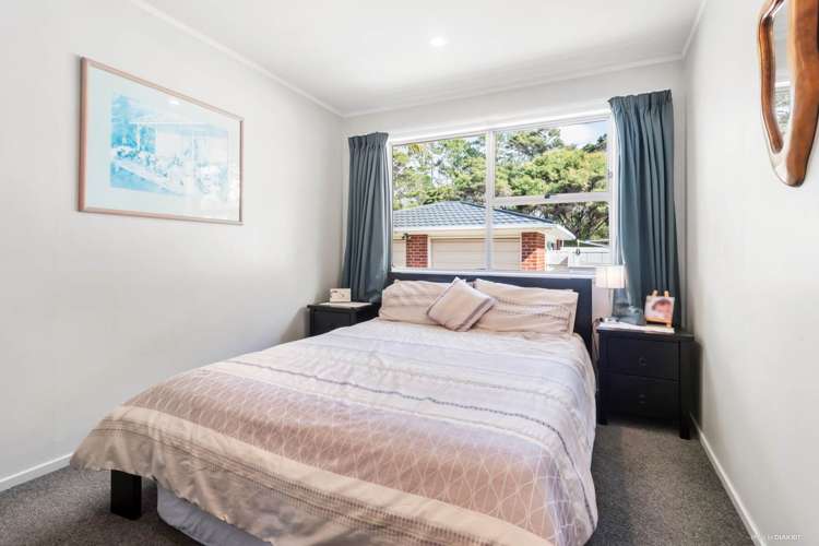 21 Allington Road Massey_17