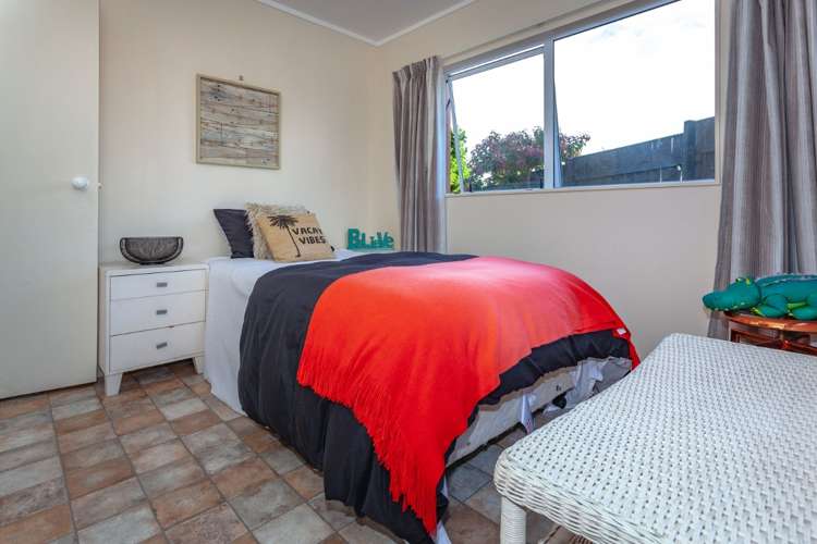 127 Bruce Wallace Place Whangamata_16