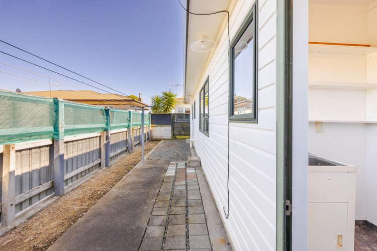 2/234 Kennedy Road Onekawa_12