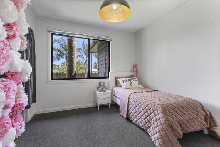 145 Seaview Road Westown_24