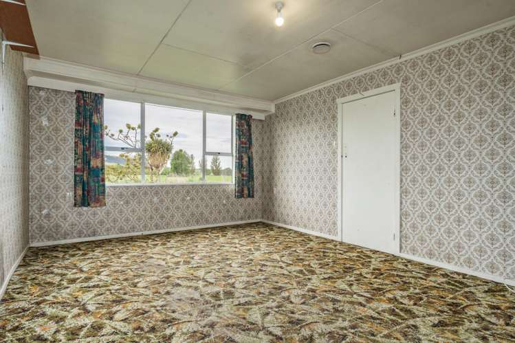 10 Burns St Milton_10