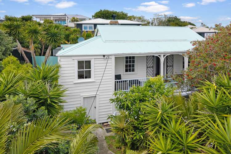 1 Gow Street Helensville_25