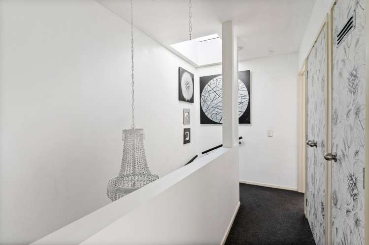  17/21 Hunters Park Drive Three Kings_10