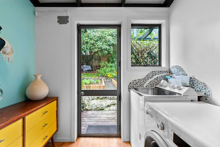 1/49 Withers Road Glen Eden_13