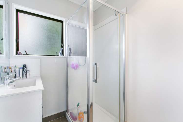 2/53 Maplesden Drive Clendon Park_7