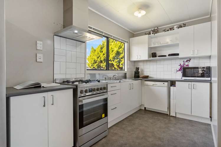 2/1 Silverstone Place Henderson_5