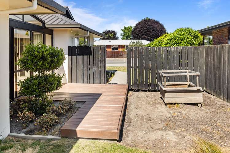 8 Woodham Drive Allenton_21