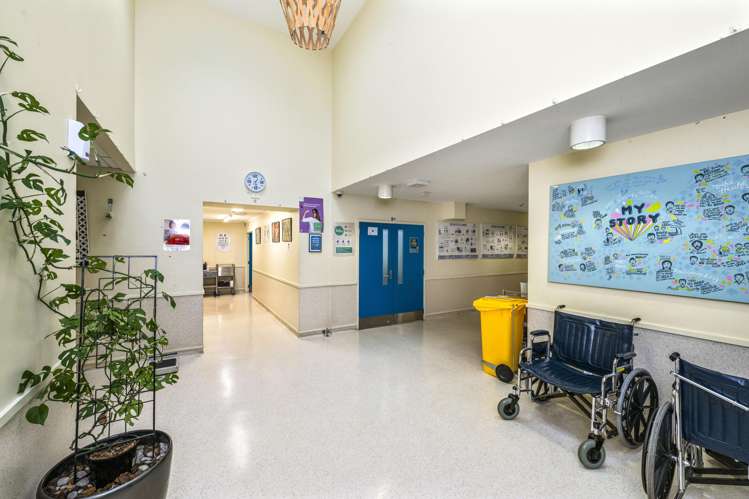 14 Fair Mall Otara_4