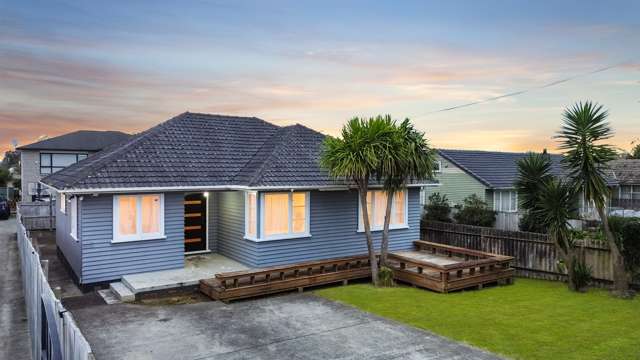 AFFORDABLE 8-BEDROOM HOME IN MANGERE BRIDGE!