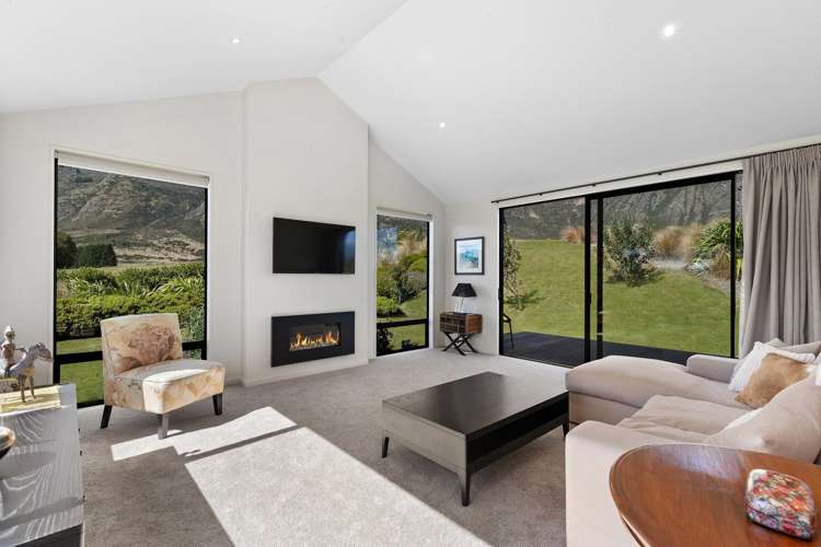 36 McKellar Drive Jack's Point_11