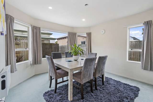 2/44 Shakespeare Road Waltham_4