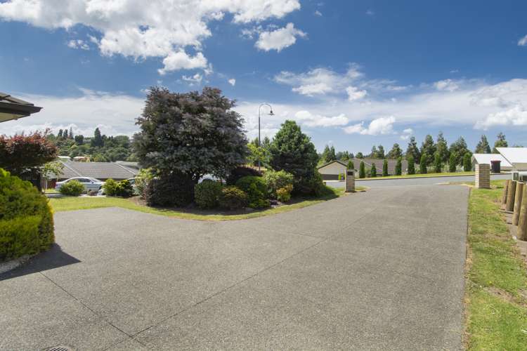 12 Te Otinga Place Pyes Pa_19