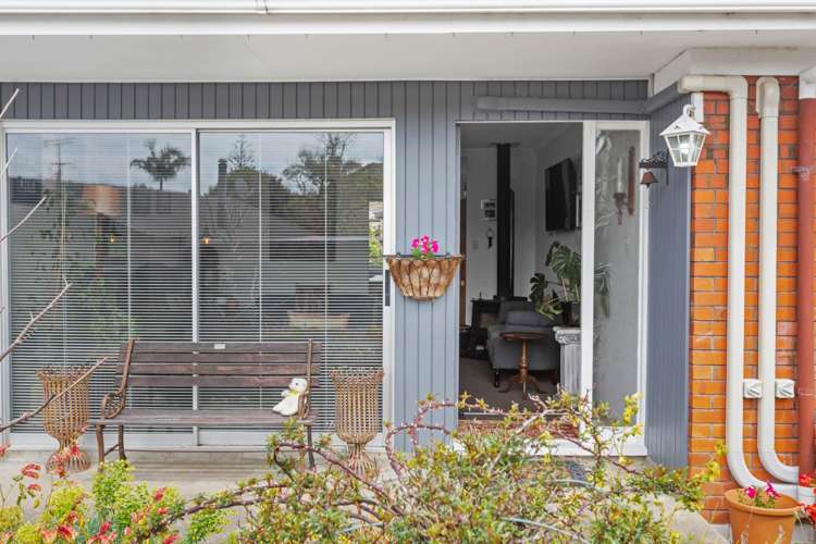 1/45 Glenmore Road Sunnyhills_1