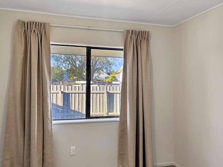 913F Nelson Street North 10490_7