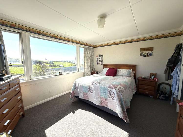 13 Wood Street Kaka Point_9