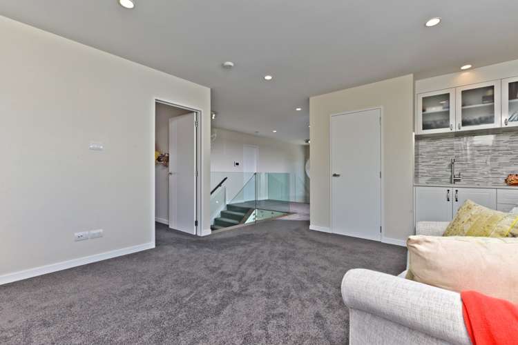 29 Remuremu Street Long Bay_19