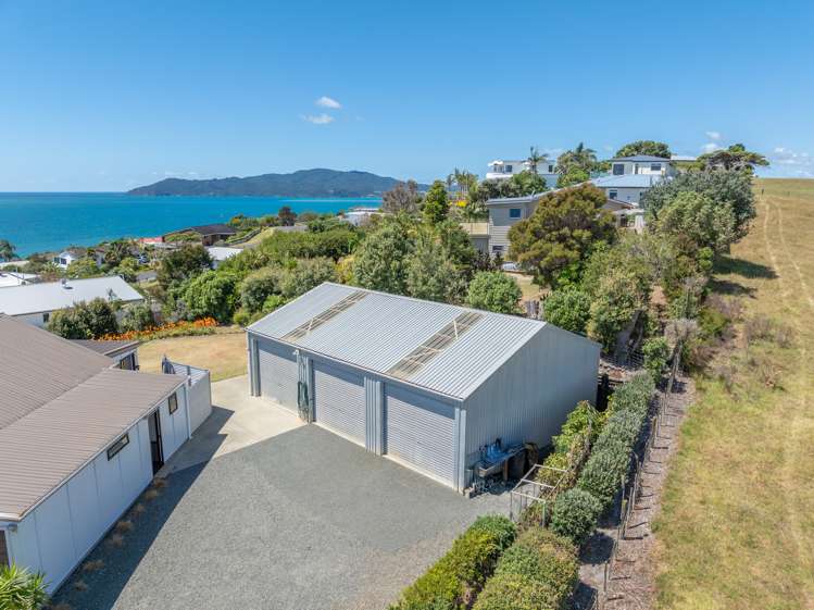 39 Seaview Road Cable Bay_26