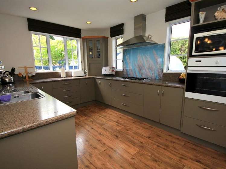 42 Cathedral Drive Manapouri_8