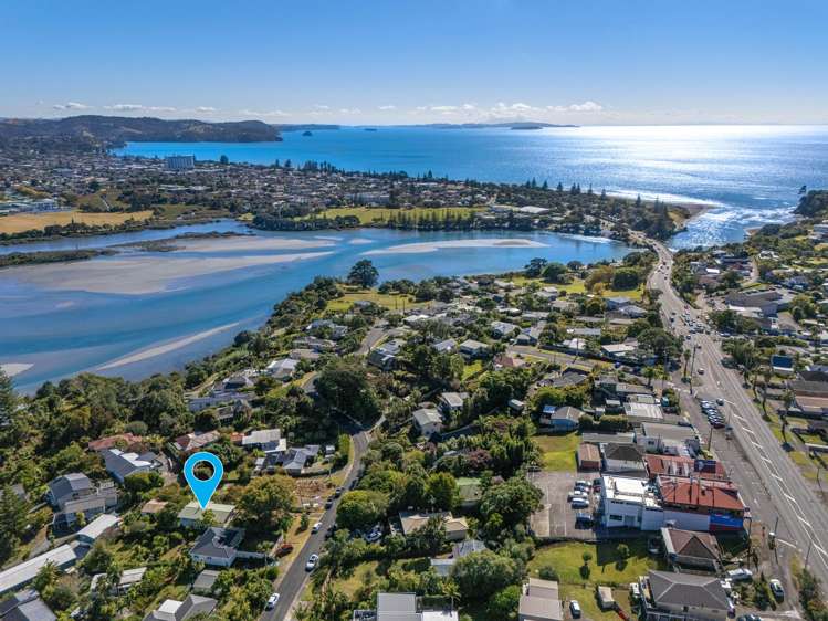 16 Pohutukawa Avenue Red Beach_32