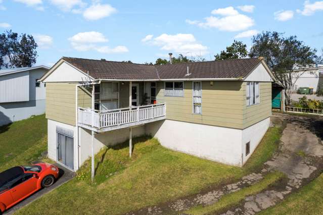 32 Tawavale Crescent Totara Vale_1