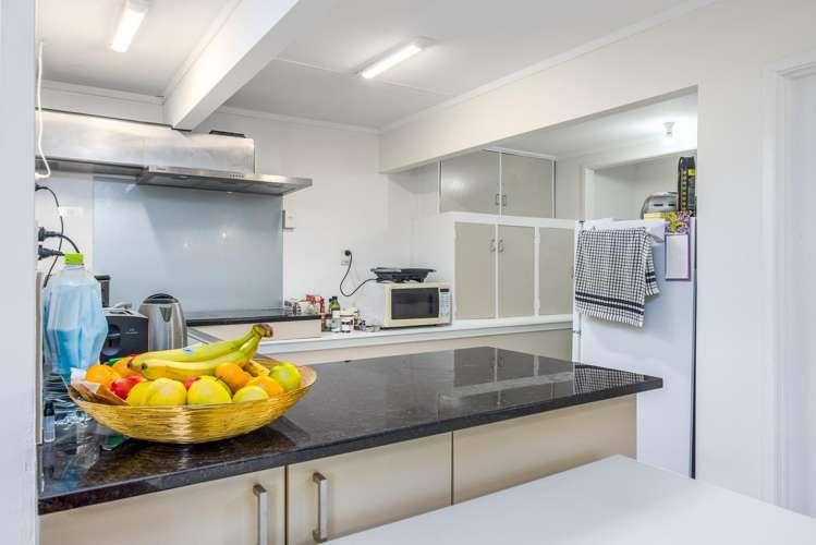 46 Campbell Road Onehunga_17