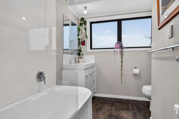 52B Amanda Avenue Dinsdale_15