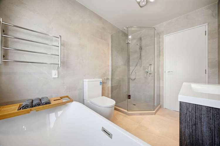 13 Miramar Place Pakuranga Heights_21