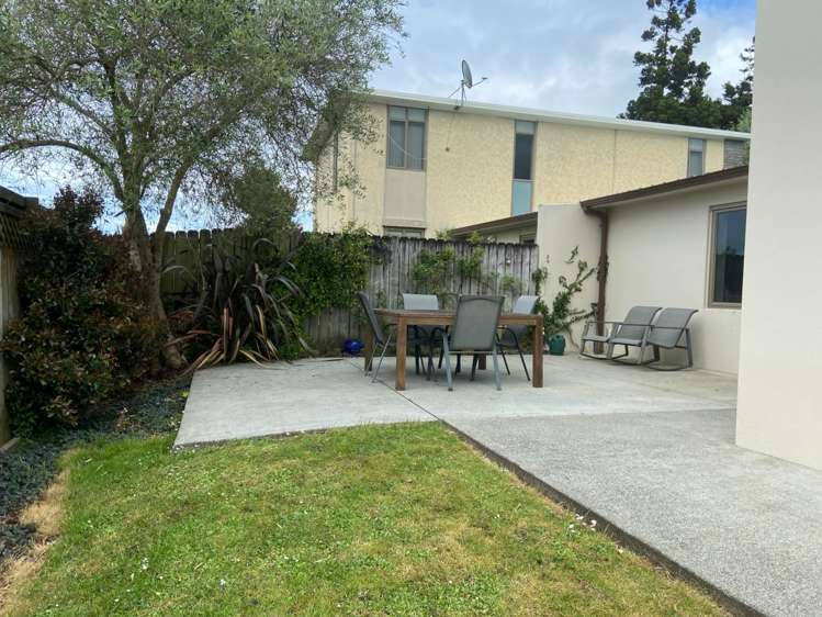 21 Merlot Lane Pukekohe_10