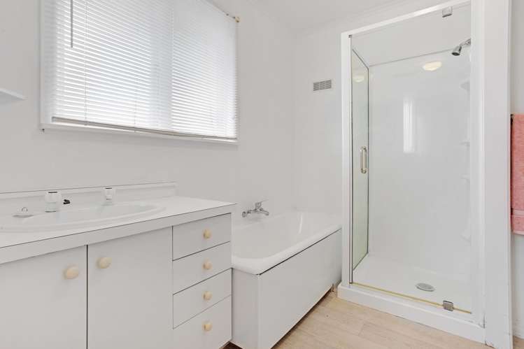 198 Bucklands Beach Road Bucklands Beach_25