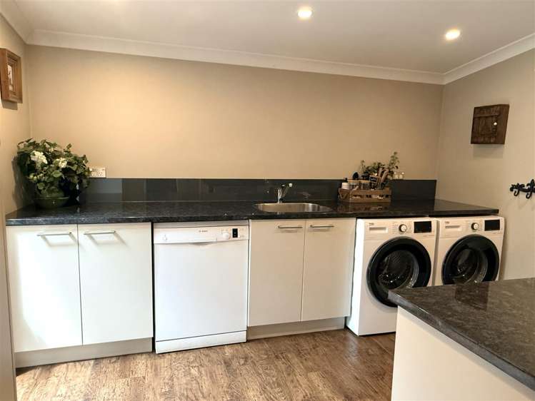 39 Power Road Karoro_43