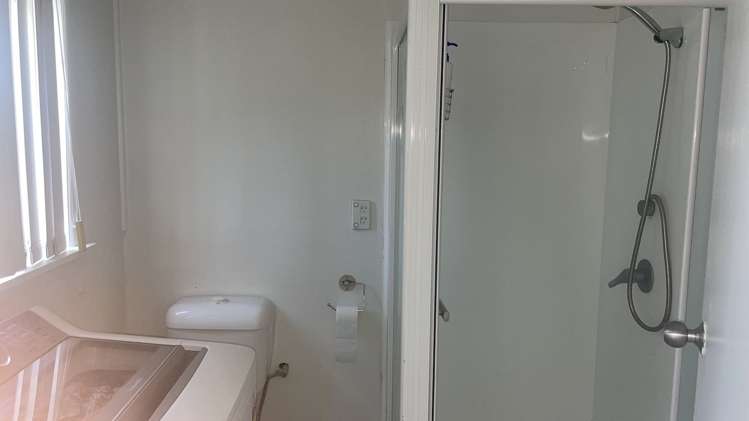 7 George Street Mangere East_10