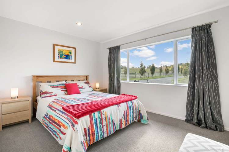 1 Ngaire Close Wainui_14