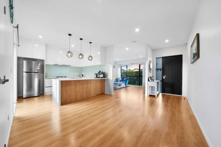 8 Koroheke Road Takanini_6