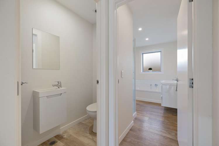 27 Bale Road Queenstown_12