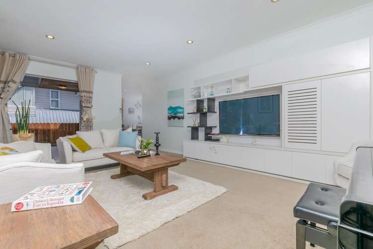 6a Oteha Valley Road Northcross_7