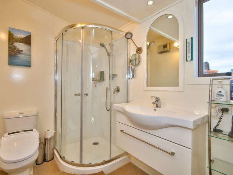 8 Larch Court Kelvin Heights_20