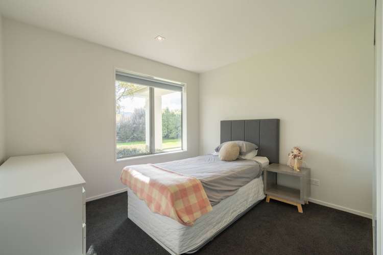 16 Broughton Place Te Anau_11