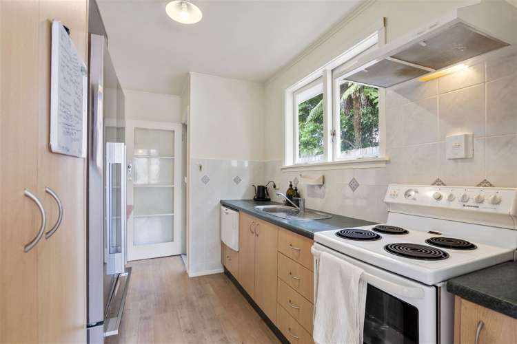 23 Willerton Avenue New Lynn_8