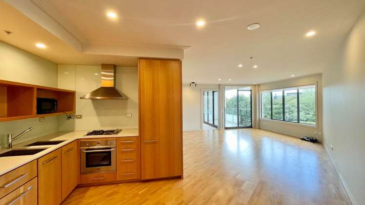 1G/24 James Cook Crescent Remuera_4