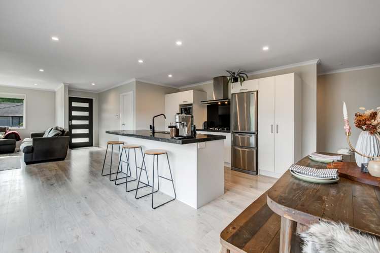 7 Riverboat Lane Helensville_10