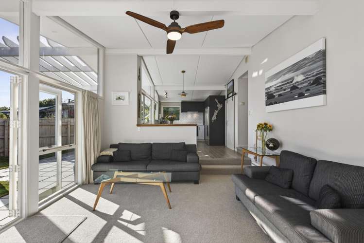 25 Waiwera Place Merrilands_2