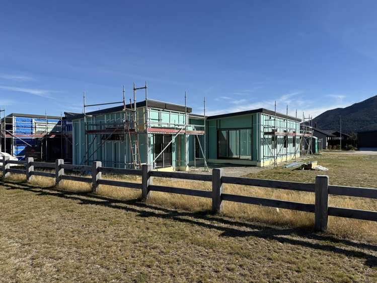 178 Burdon Loop Lake Hawea_1