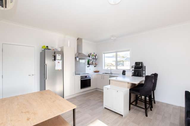 8 Fernleigh Street Kerepehi_4