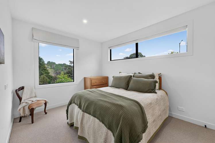8 Collings Drive Lucas Heights_13